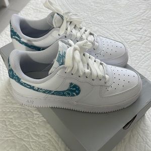 White / blue air force 1s